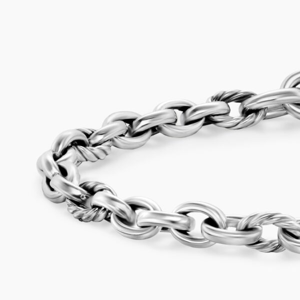 4.5mm – pavé setting and gemstone detail close-up|David Yurman DY Mercer® Petite Chain Bracelet in Sterling Silver