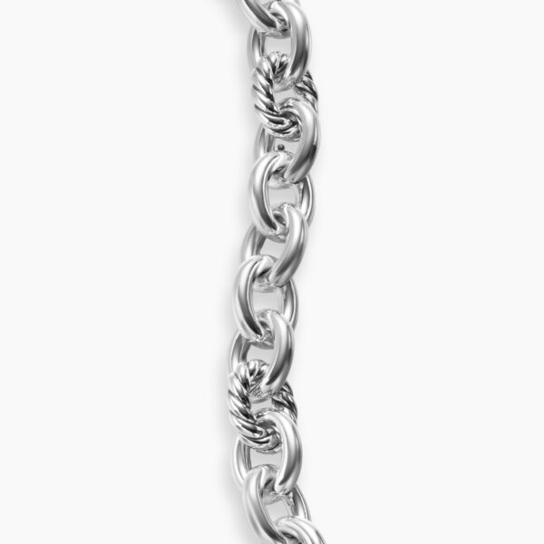 8mm – Cable motif close-up
