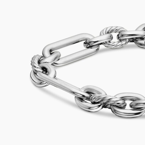 9.8mm – pavé setting and gemstone detail close-up|David Yurman Lexington Chain Bracelet in Sterling Silver