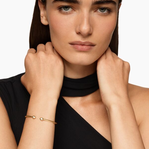 2.6mm in Gold – front view of authentic Cable Bracelets at Coveti|David Yurman Micro Cablespira® Flex Pear Bracelet in 18K Yellow Gold with Diamonds