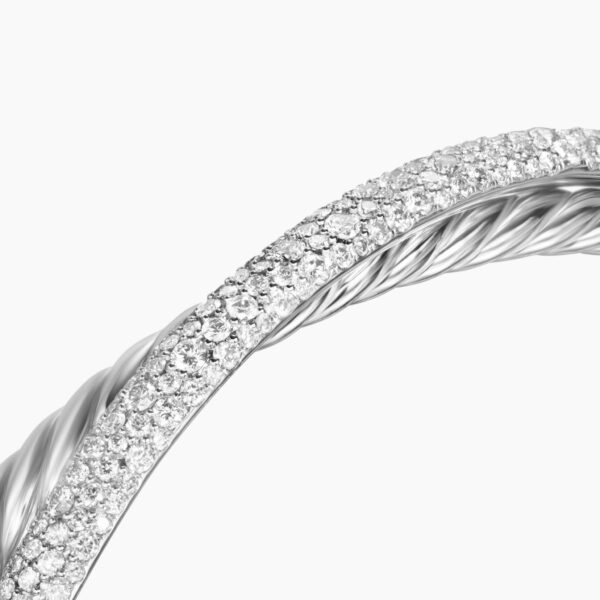 10.7mm – Cable motif close-up