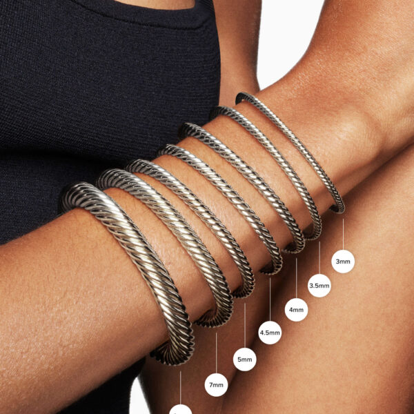 3mm in White – clasp and closure mechanism detail|David Yurman Petite Chatelaine® Bracelet in Sterling Silver with Pearl