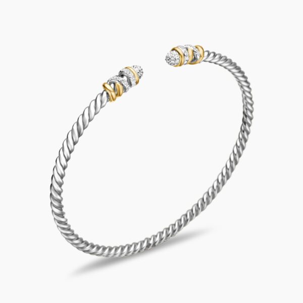 3mm Gold – worn on the wrist