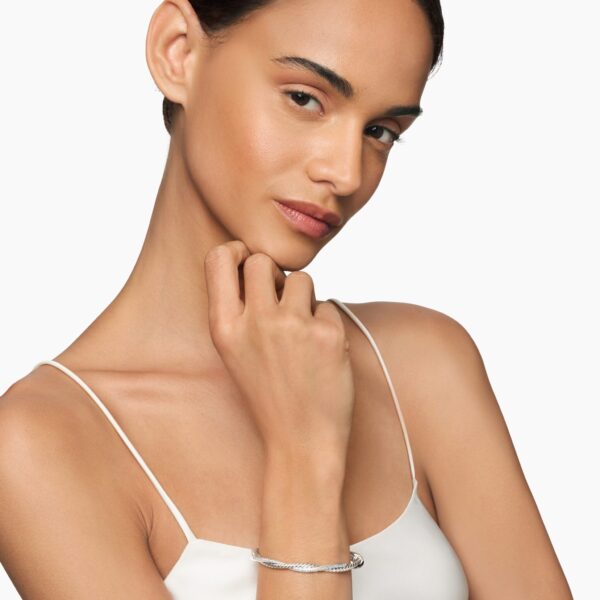 4.4mm in Silver – front view of authentic Bracelets at Coveti|David Yurman Petite Infinity Bracelet in Sterling Silver with Diamonds