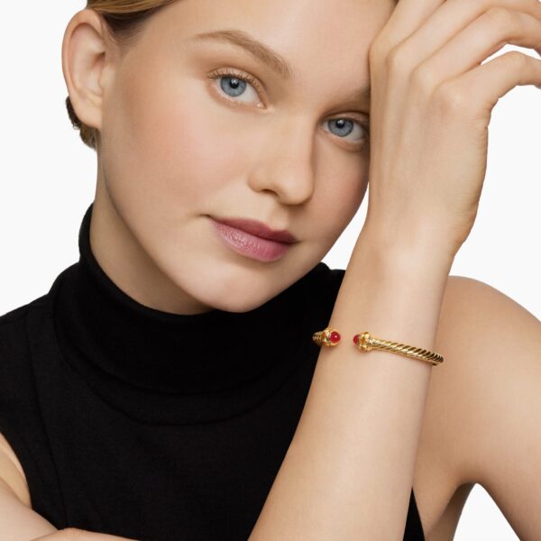 5mm – pavé setting and gemstone detail close-up|David Yurman Renaissance® Cablespira® Bracelet in 18K Yellow Gold with Carnelian and Citrine