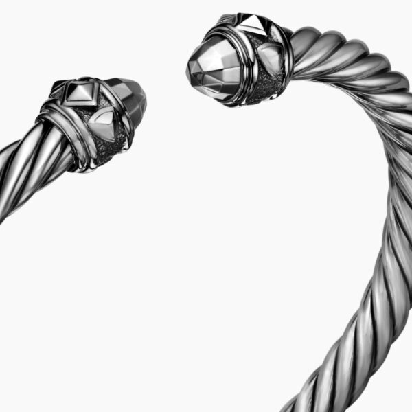 5mm – Cable motif close-up