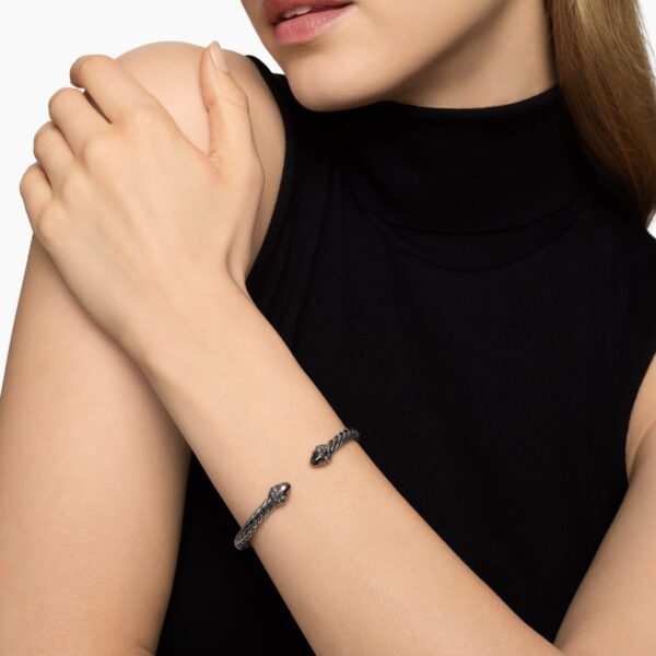 5mm – pavé setting and gemstone detail close-up|David Yurman Renaissance® Classic Cable Bracelet in Blackened Silver