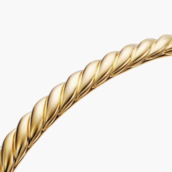 4.6mm – Cable motif close-up