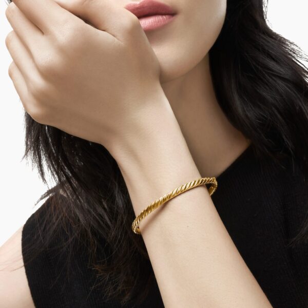 4.6mm – pavé setting and gemstone detail close-up|David Yurman Sculpted Cable Bangle Bracelet in 18K Yellow Gold
