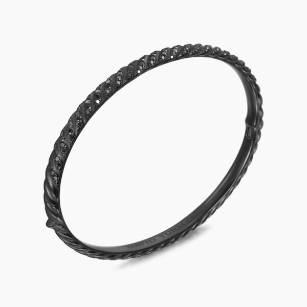 4.6mm Black – worn on the wrist