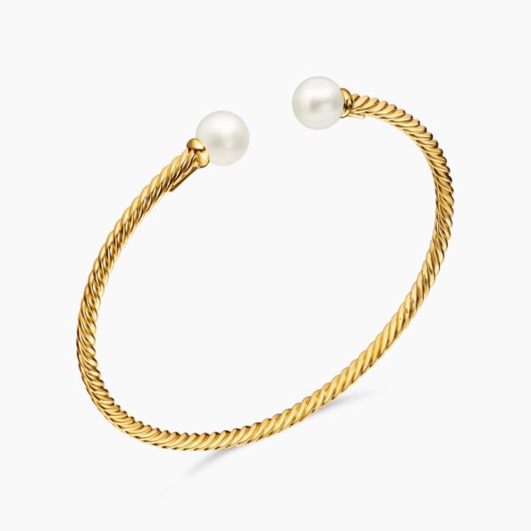 2.6mm White – worn on the wrist