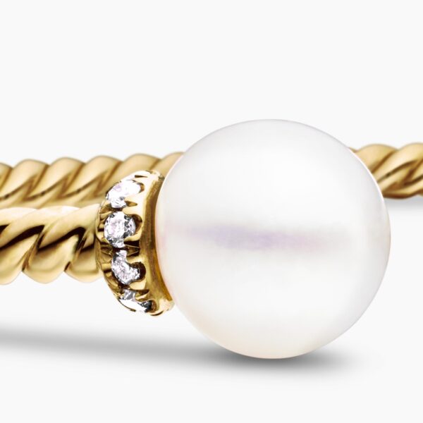 2.3mm – pavé setting and gemstone detail close-up|David Yurman Solari Cablespira® Bracelet in 18K Yellow Gold with Pearls and Diamonds