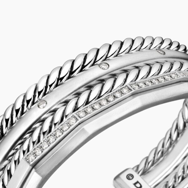 16mm – Cable motif close-up