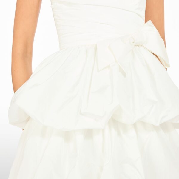 Jenny Packham  Ivory gown