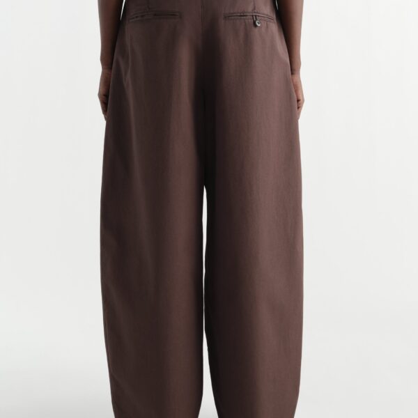 Lemaire Large Chino in Cotton Twill - Pants - Parisian Minimalist Luxury at Coveti