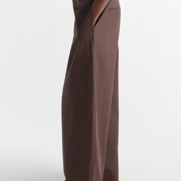 Lemaire Large Chino in Cotton Twill - Pants - Parisian Minimalist Luxury at Coveti