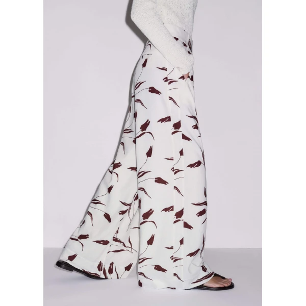Me and Em Wide-Leg Pant
Crease-Less Linen, view 3
