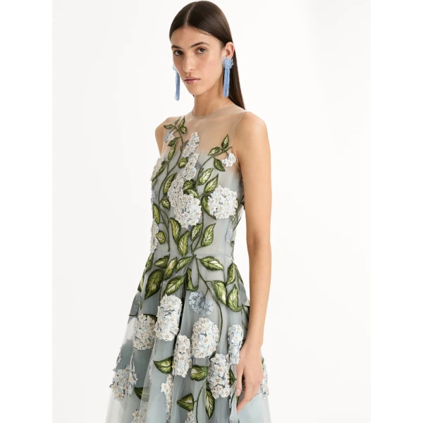 Oscar de la Renta Porcelain Flower Embroidered Gown - Dresses - American Luxury Evening Wear at Coveti