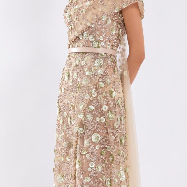 Tulle Dress With Envelope Skirt And Off-Shoulder Sleeves And Tulle Tail - Image 6