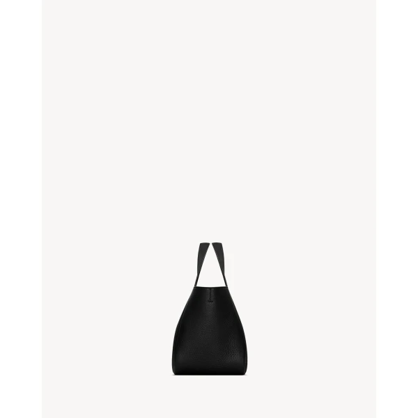 Saint Laurent LE 5 À 7 BABY BEA in grained leather, view 5