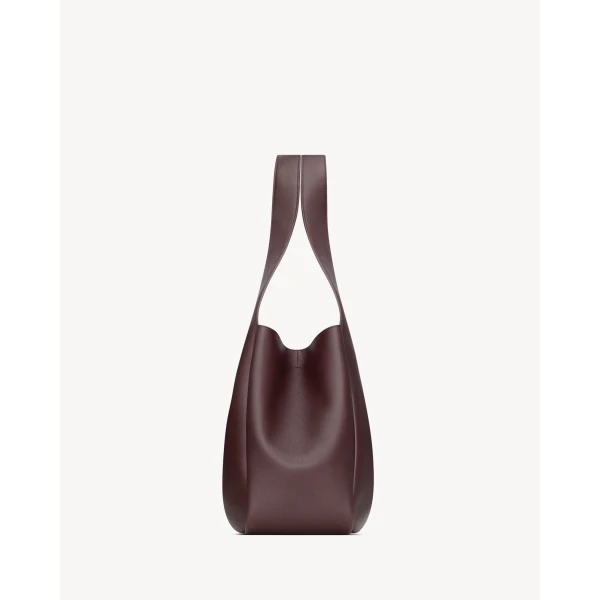 Saint Laurent LE 5 À 7 BEA in grained leather, view 4