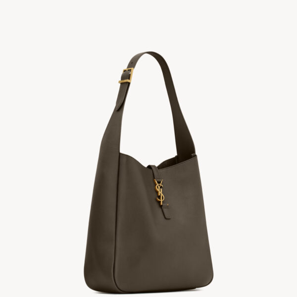Saint Laurent LE 5 À 7 supple LARGE in grained leather designed in Paris