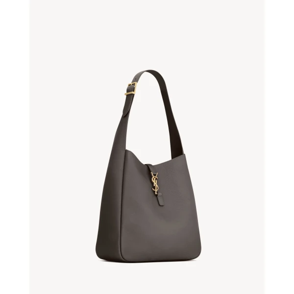 Saint Laurent LE 5 À 7 supple large in grained leather, view 6