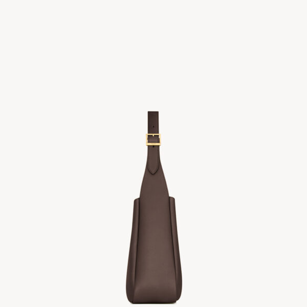 Saint Laurent LE 5 À 7 supple small in grained leather designed in Paris