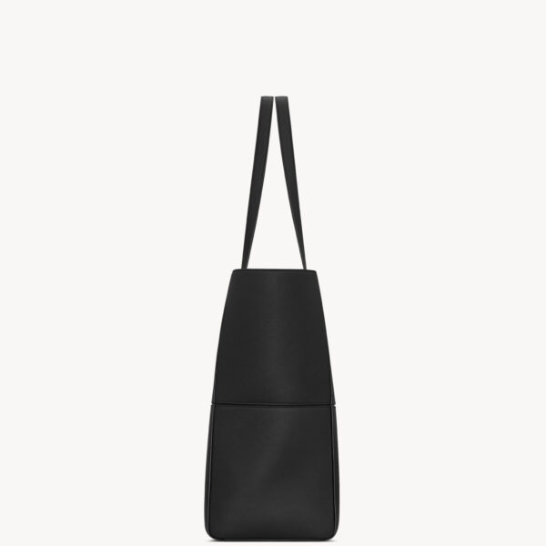 Saint Laurent SAINT LAURENT PARIS 4 CARRÉ tote in leather designed in Paris