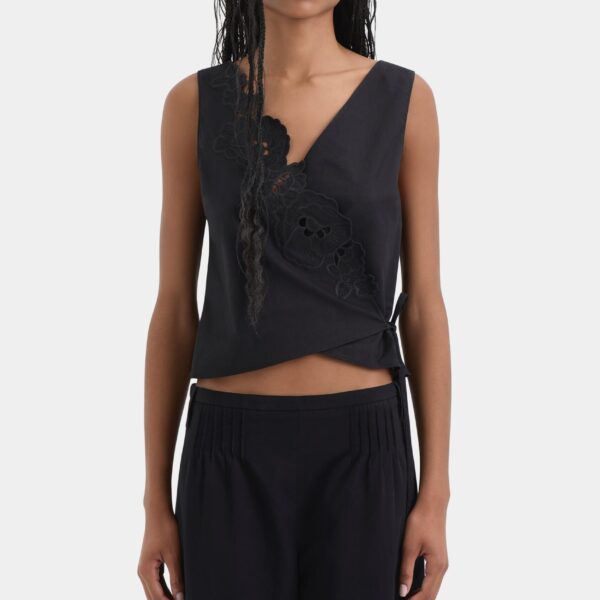 Sir The Label  in soft pastel tones – resort wear collection