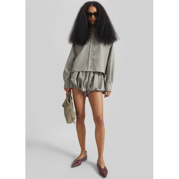 The Frankie Shop Alina Bubble Hem Shorts – Beige Glen Plaid, view 4