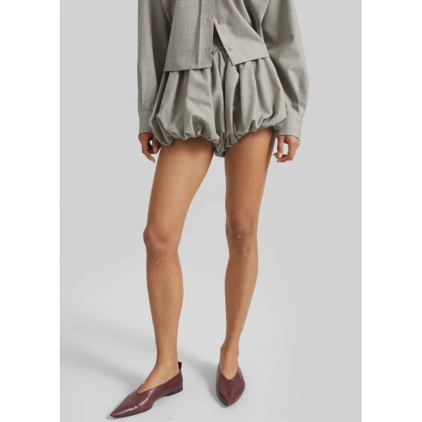 The Frankie Shop Alina Bubble Hem Shorts – Beige Glen Plaid, view 5