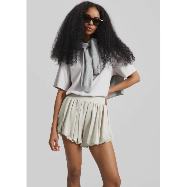 The Frankie Shop Alina Linen Bubble Hem Shorts – Light Beige, view 2