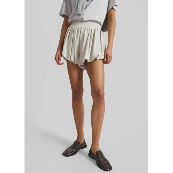 The Frankie Shop Alina Linen Bubble Hem Shorts – Light Beige, view 4