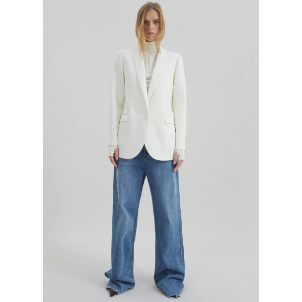 The Frankie Shop Amelia Tailored Blazer – White, view 5
