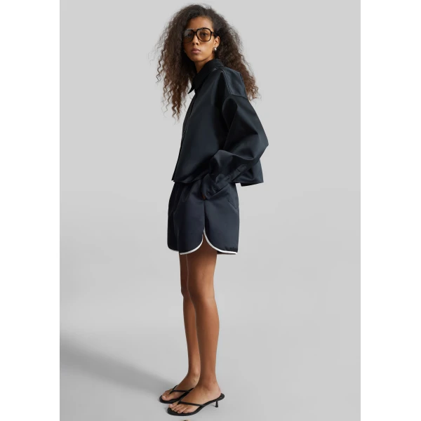The Frankie Shop Arlen Satin Boxy Shirt – Black, view 3