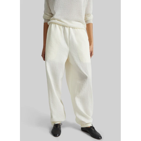 The Frankie Shop Articulated Vented Pants – Milk, view 6