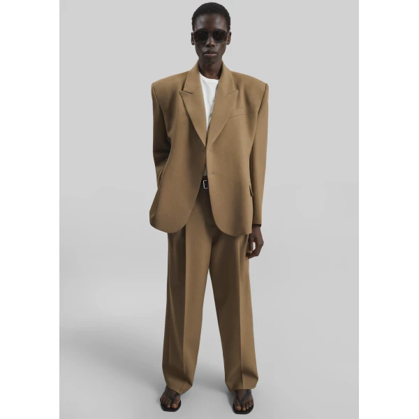 The Frankie Shop Blerick Crossover Blazer – Camel, view 4