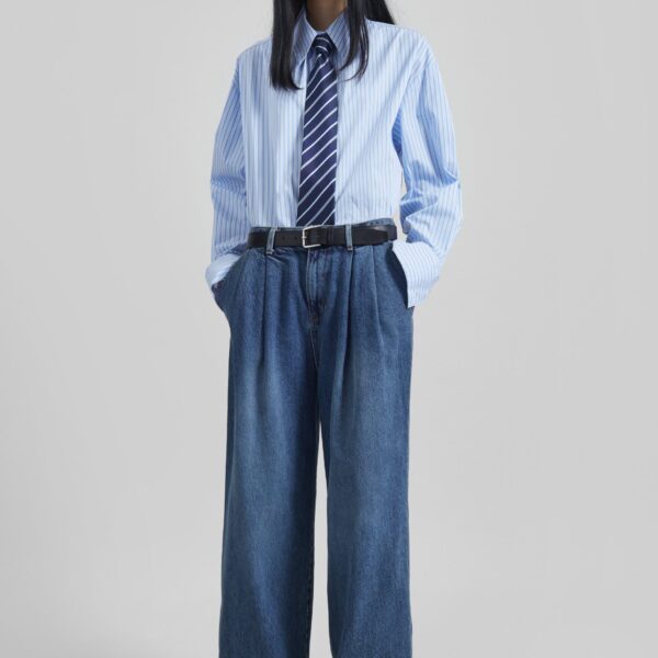 The Frankie Shop Buxton Pleated Wide Jeans - Medium Wash - Oversized Minimalist Pants in Grey - Shop at Coveti