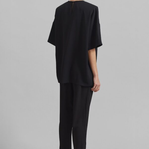 The Frankie Shop Callice Padded T-Shirt - Black - Oversized Minimalist Tops in Black - Shop at Coveti