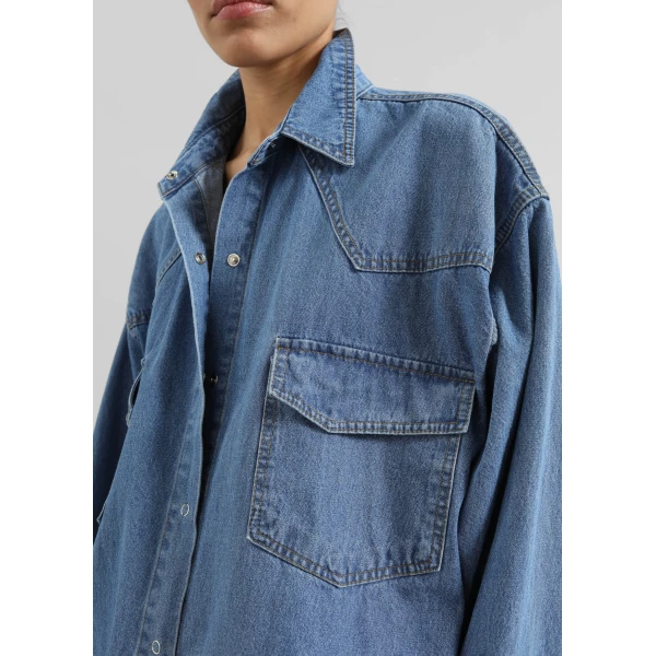 The Frankie Shop Desona Denim Shirt – Medium Wash, view 4