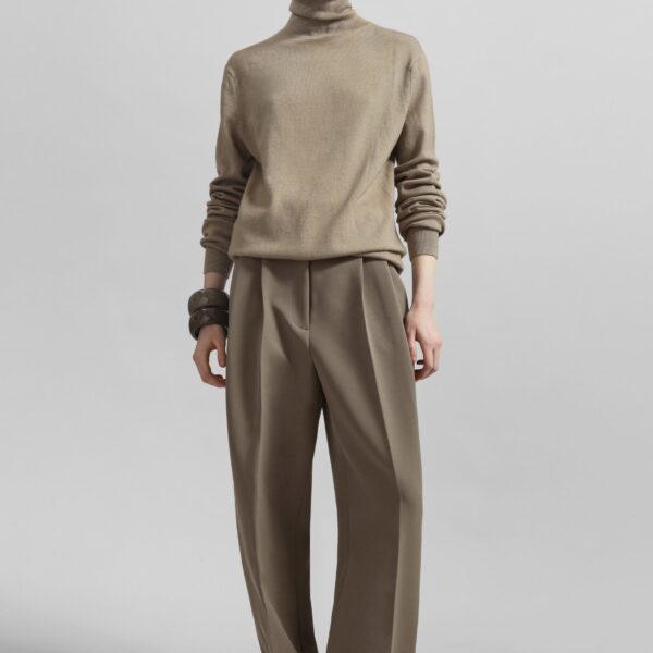 The Frankie Shop Doyer Pleated Trousers - Moss Green - Oversized Minimalist Pants in Green - Shop at Coveti