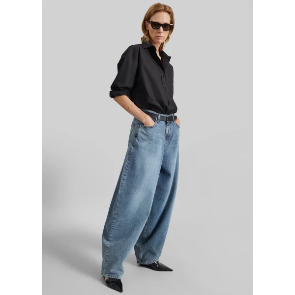 The Frankie Shop Elga Barrel Leg Jeans – Medium Wash, view 5