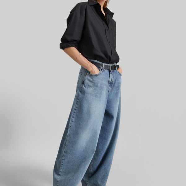 The Frankie Shop Elga Barrel Leg Jeans - Medium Wash - Oversized Minimalist Pants in Grey - Shop at Coveti