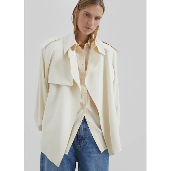 The Frankie Shop Elva Fluid Short Trench – Ivory, view 4