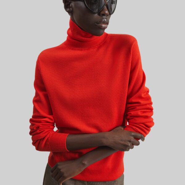 The Frankie Shop Eve Thin Turtleneck Sweater - Red - Oversized Minimalist Knitwear in Red - Shop at Coveti