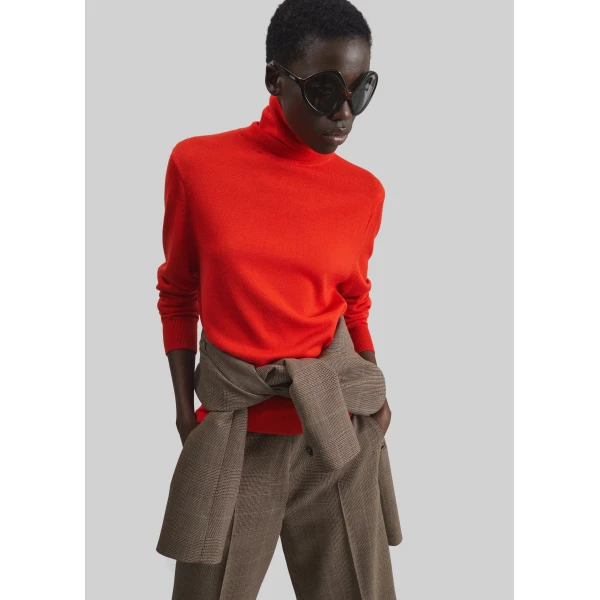 The Frankie Shop Eve Thin Turtleneck Sweater – Red, view 5