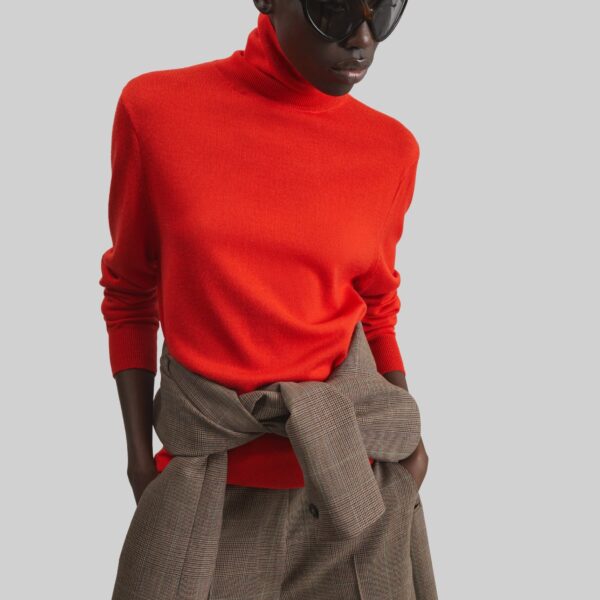 The Frankie Shop Eve Thin Turtleneck Sweater - Red - Oversized Minimalist Knitwear in Red - Shop at Coveti