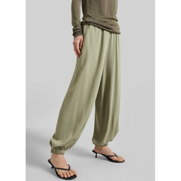 The Frankie Shop Isola Fluid Balloon Pants – Sage, view 3