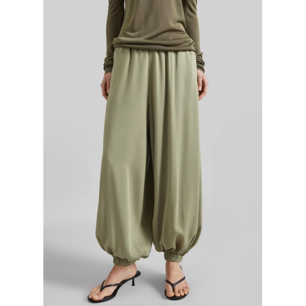 The Frankie Shop Isola Fluid Balloon Pants – Sage, view 5